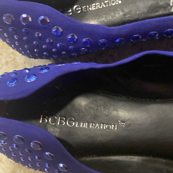 BCBGeneration Blue Satin with Rhinestones BG-Taloola Flats Size 7 - Picture 5 of 7